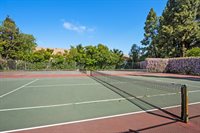 1050 Summermist CT, San Jose, CA 95122