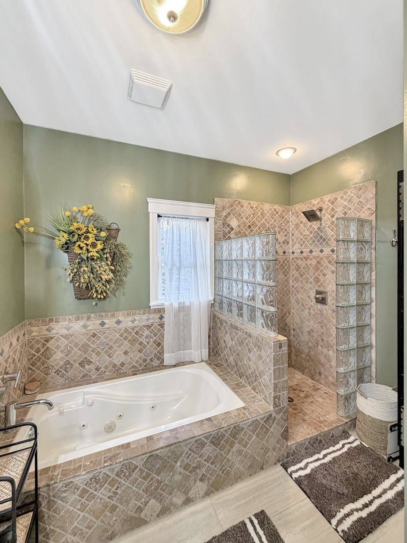 580 Delmar Drive, Freeport, IL 61032