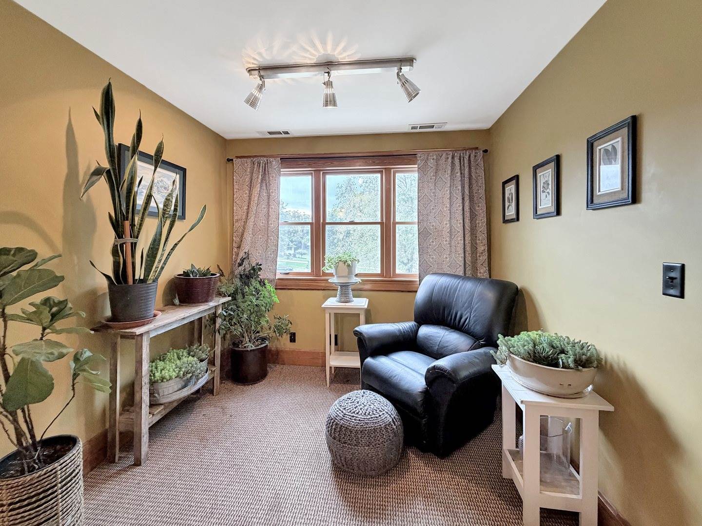 580 Delmar Drive, Freeport, IL 61032