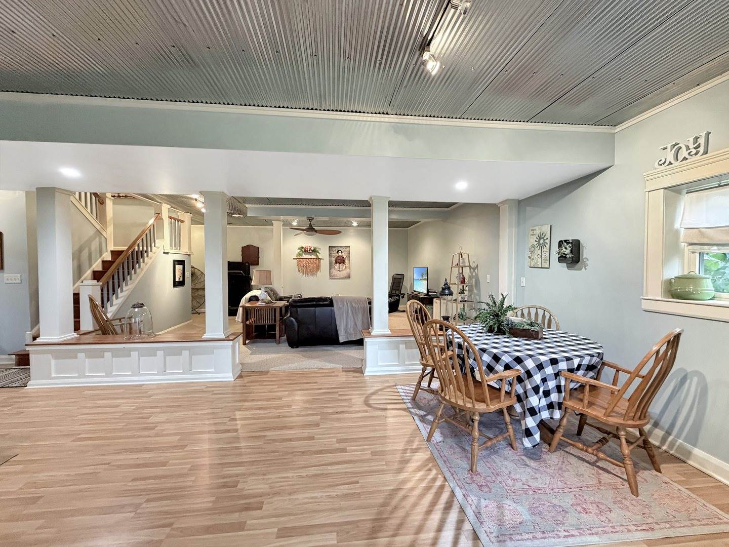 580 Delmar Drive, Freeport, IL 61032