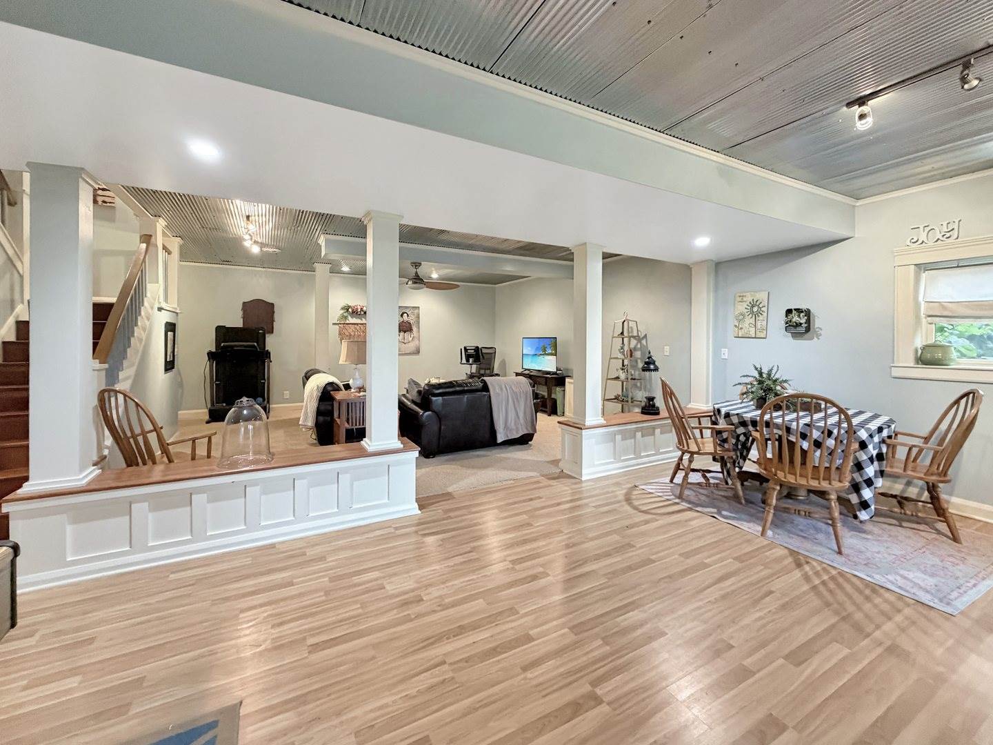 580 Delmar Drive, Freeport, IL 61032