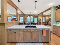 580 Delmar Drive, Freeport, IL 61032