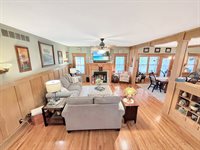 580 Delmar Drive, Freeport, IL 61032