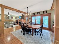 580 Delmar Drive, Freeport, IL 61032