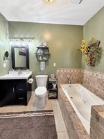 580 Delmar Drive, Freeport, IL 61032