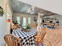 580 Delmar Drive, Freeport, IL 61032