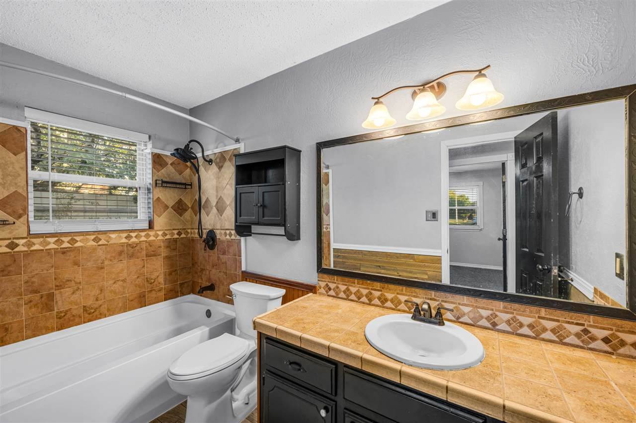 2911 NE Bellevue Cir, Lawton, OK 73507