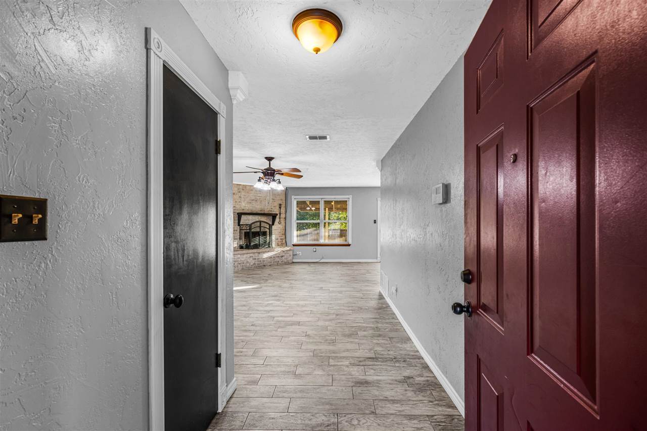 2911 NE Bellevue Cir, Lawton, OK 73507