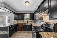 2911 NE Bellevue Cir, Lawton, OK 73507