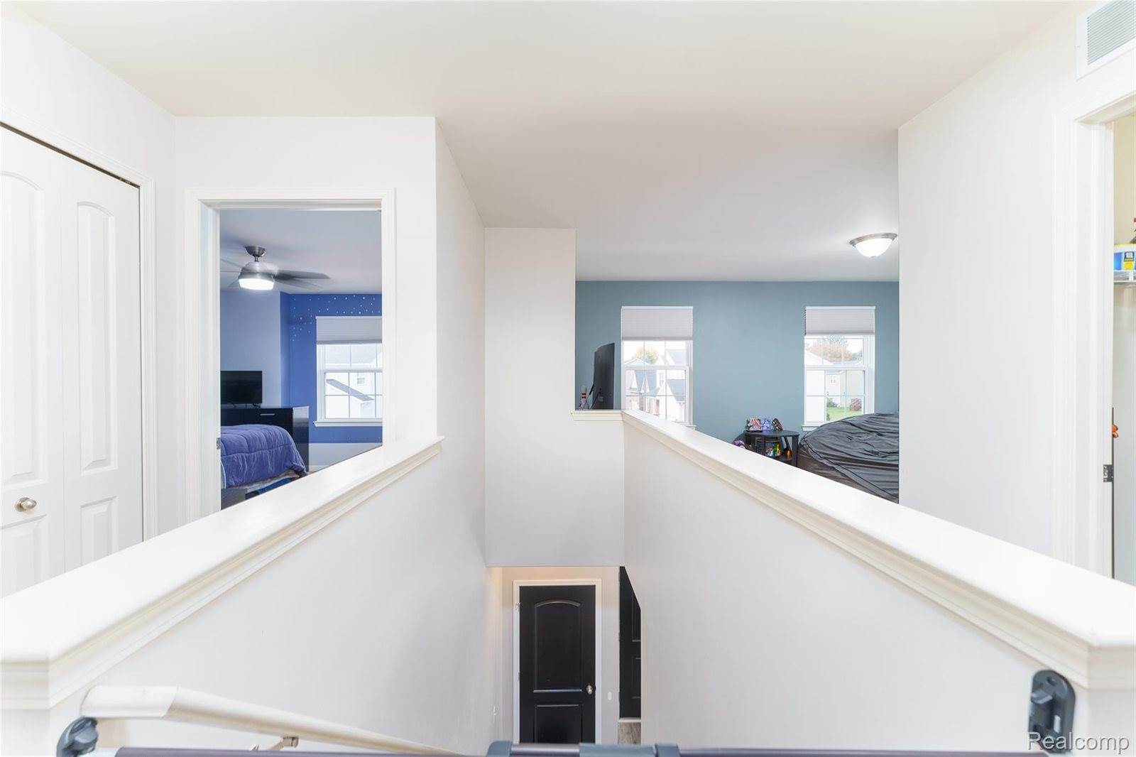 132 Crystal Wood Circle, MarionTownship_Livingston, MI 48843