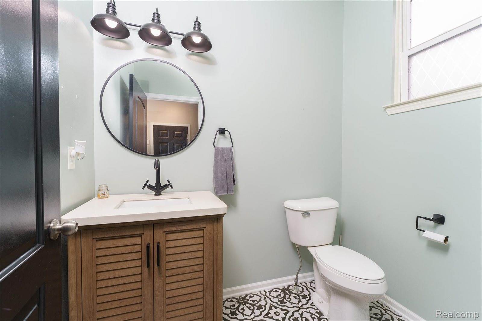 132 Crystal Wood Circle, MarionTownship_Livingston, MI 48843