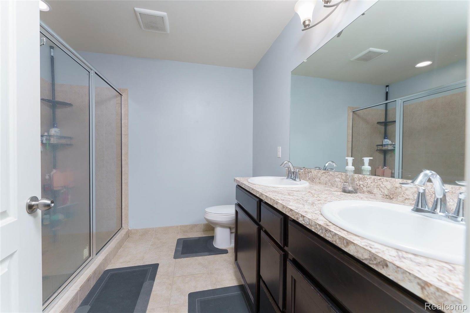 132 Crystal Wood Circle, MarionTownship_Livingston, MI 48843