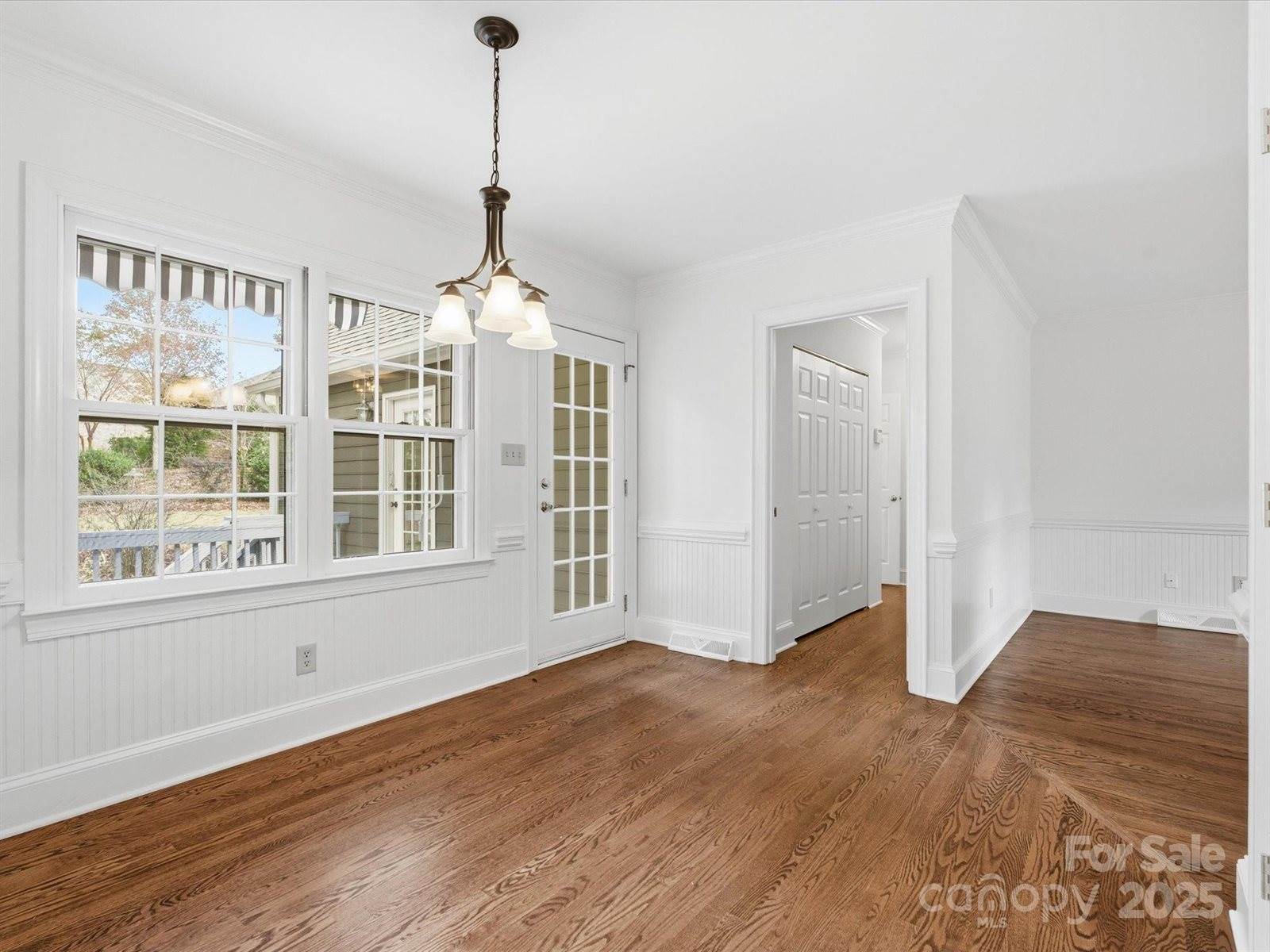 129 Chesney Glen Drive, Matthews, NC 28105