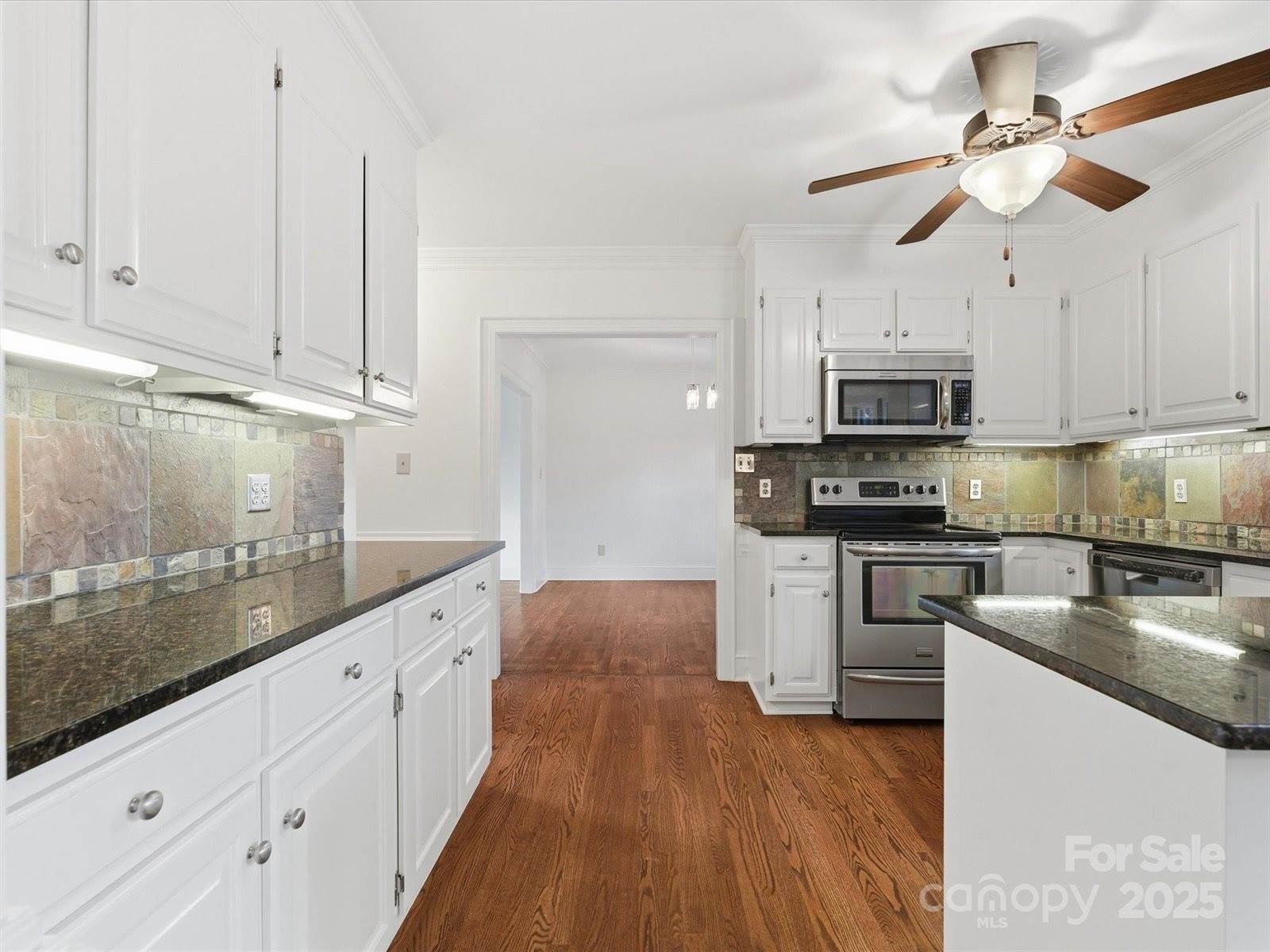 129 Chesney Glen Drive, Matthews, NC 28105