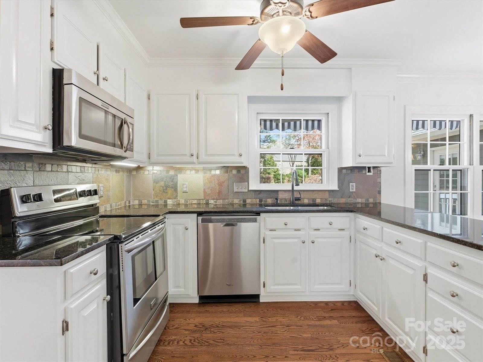 129 Chesney Glen Drive, Matthews, NC 28105