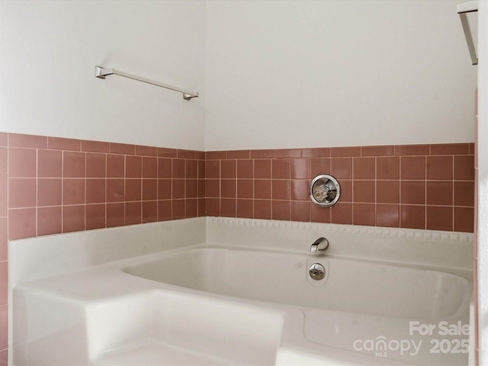 129 Chesney Glen Drive, Matthews, NC 28105