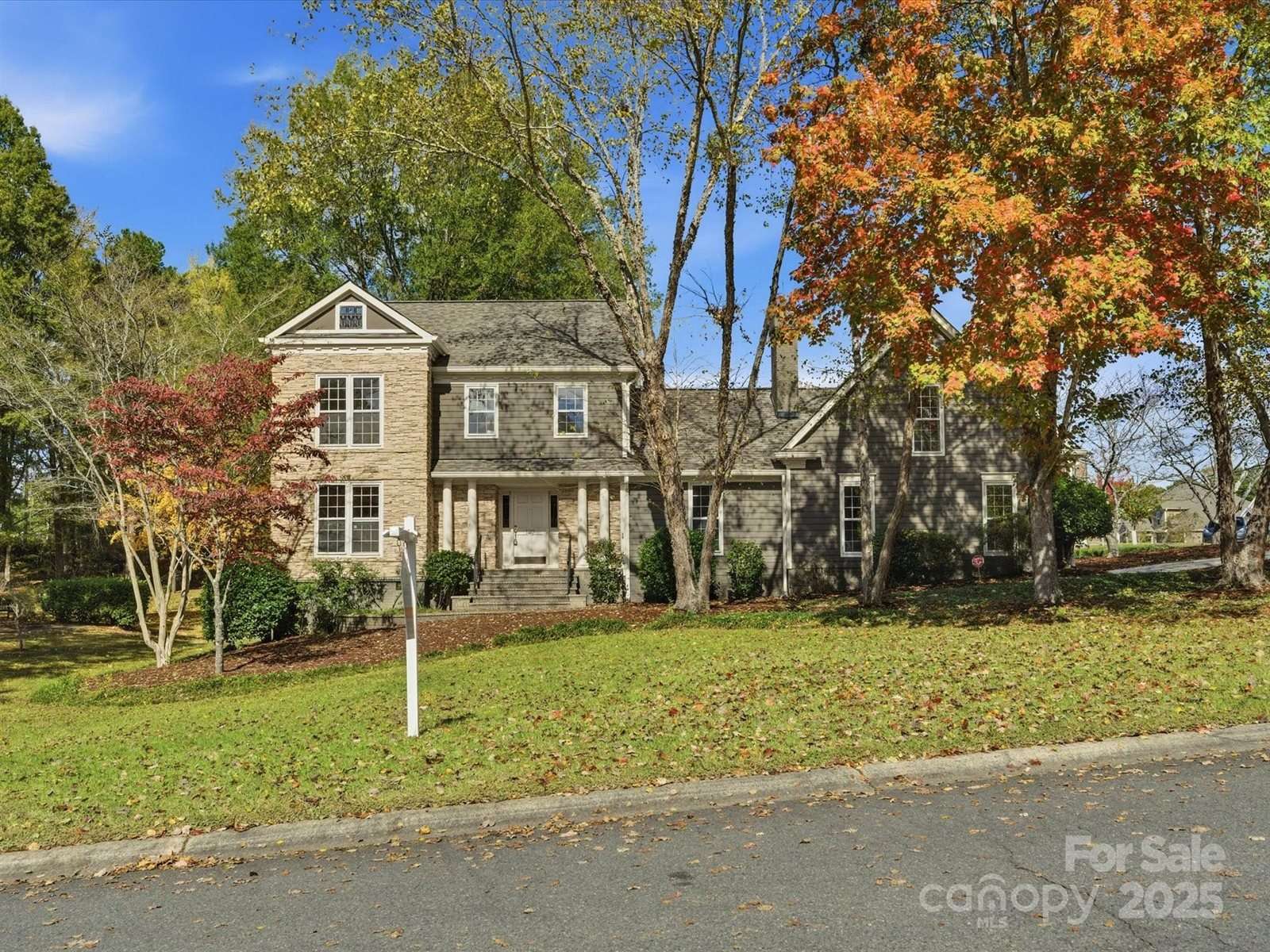 129 Chesney Glen Drive, Matthews, NC 28105