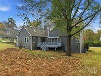 129 Chesney Glen Drive, Matthews, NC 28105