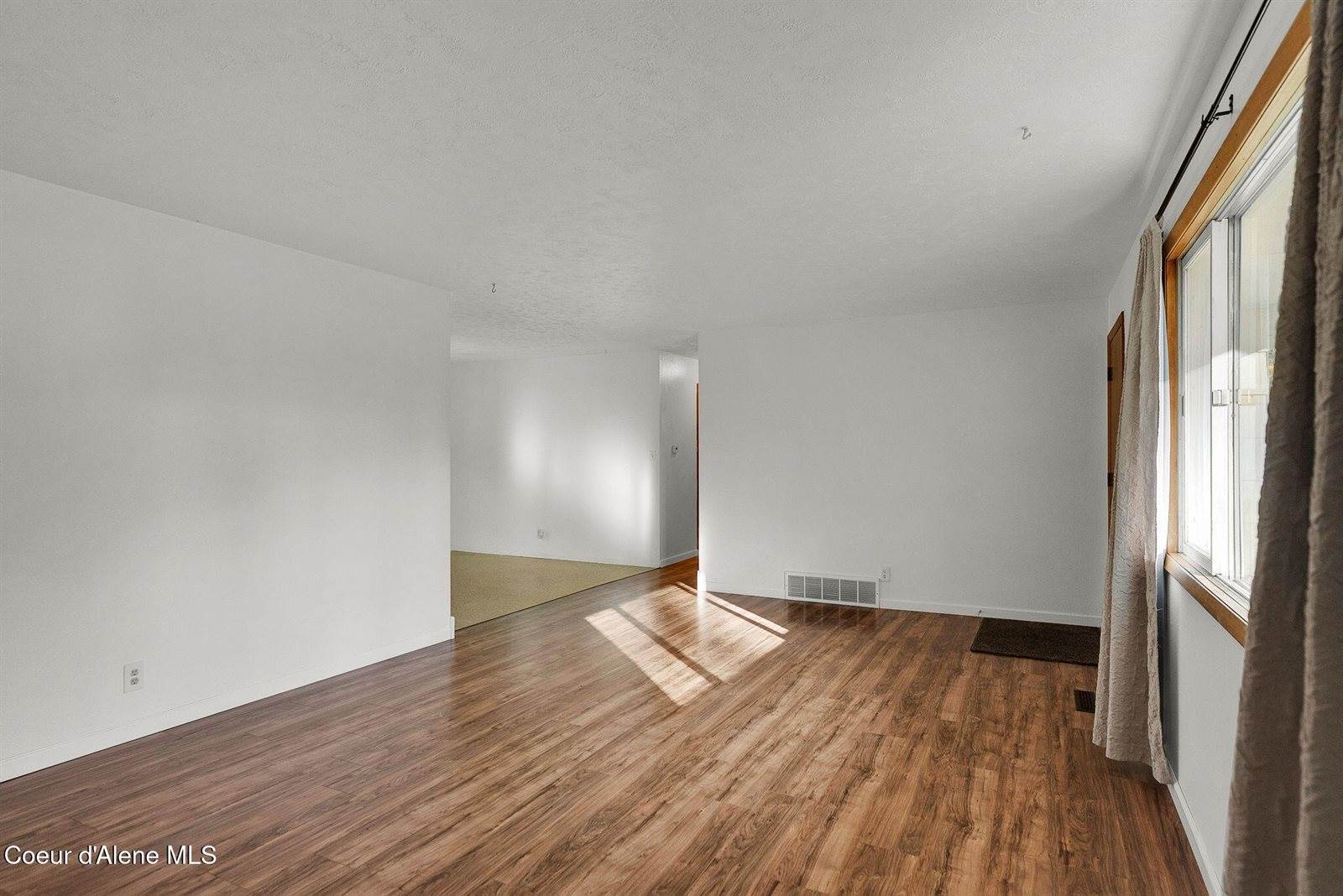 401 East Buttercup Ln, Coeur d'Alene, ID 83815