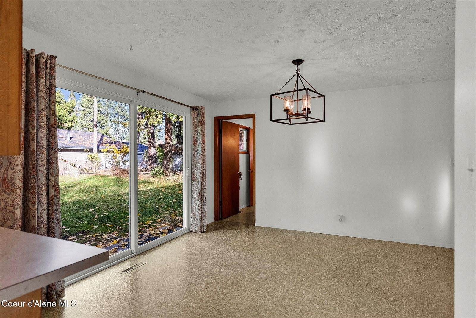 401 East Buttercup Ln, Coeur d'Alene, ID 83815