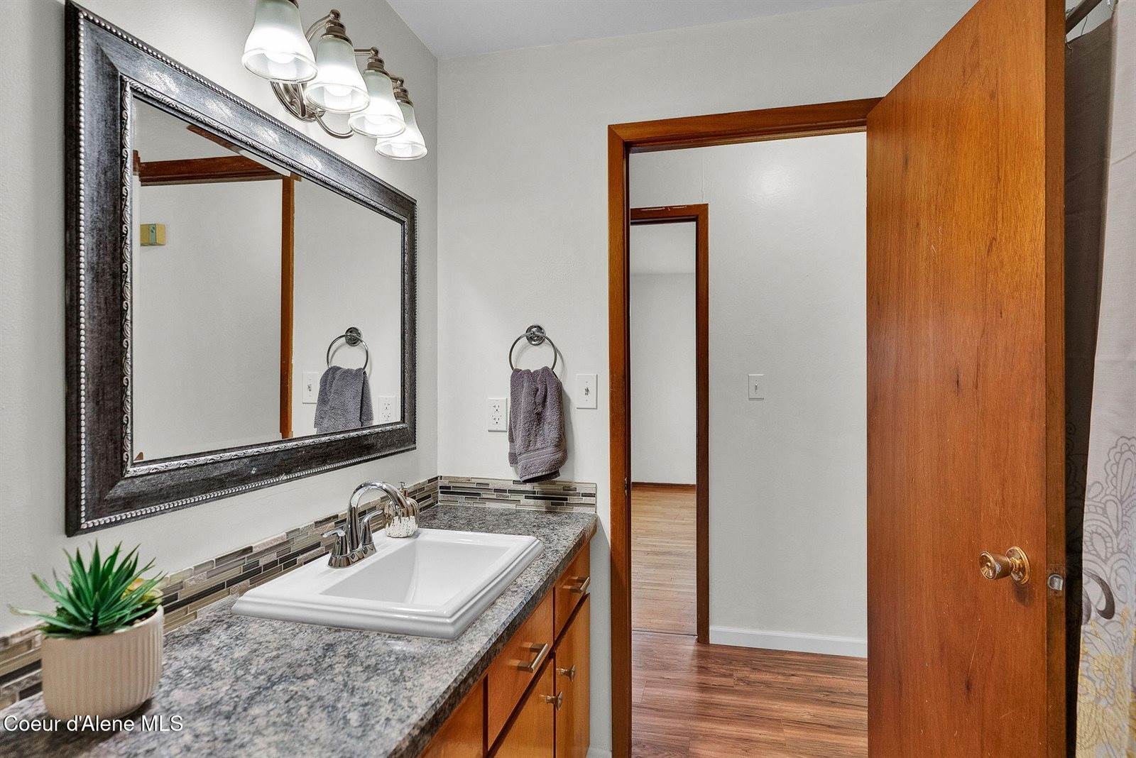 401 East Buttercup Ln, Coeur d'Alene, ID 83815