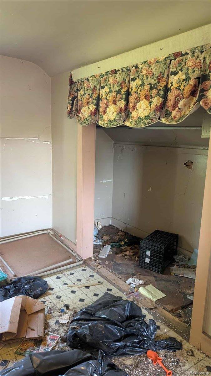 10405 Orangelawn Street, DetroitCity_Wayne, MI 48204