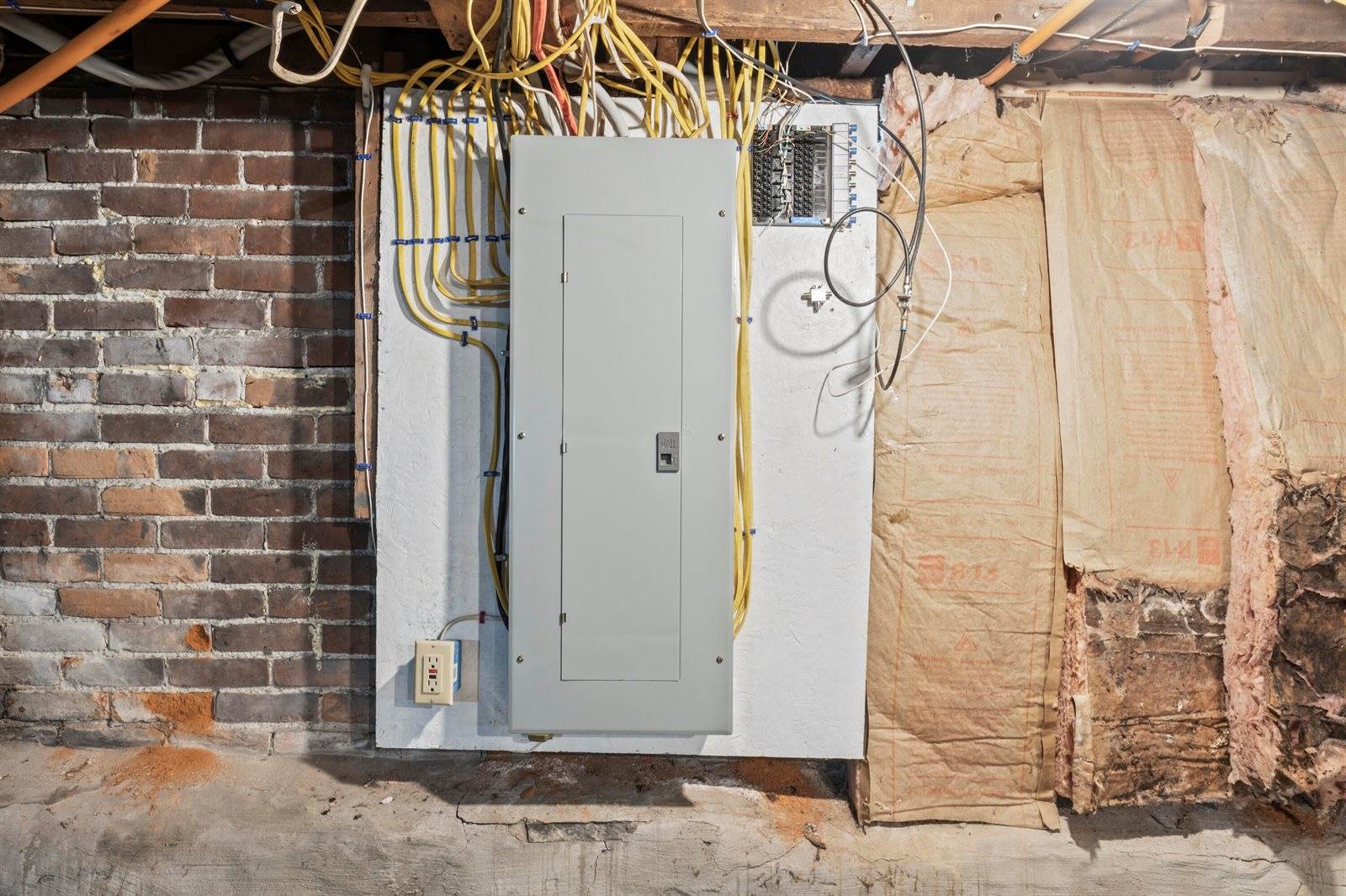 130 West Broadway, Bangor, ME 04401