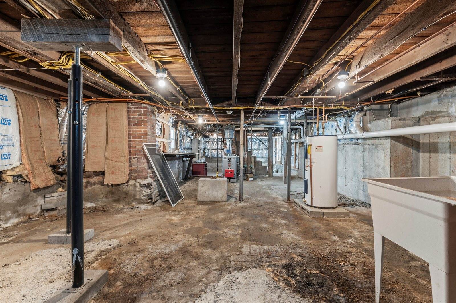 130 West Broadway, Bangor, ME 04401