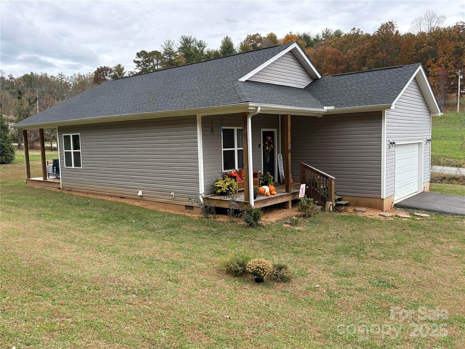 10 Scarlett Ridge Drive, Marshall, NC 28753