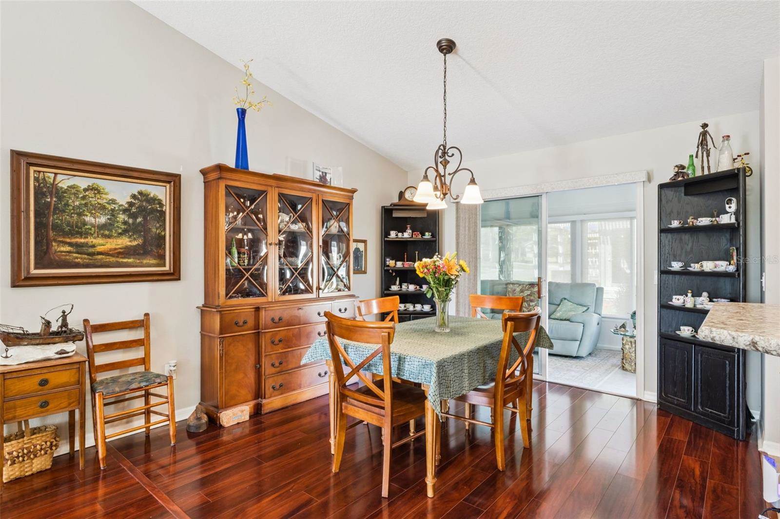 909 Abaco Path, The Villages, FL 32163