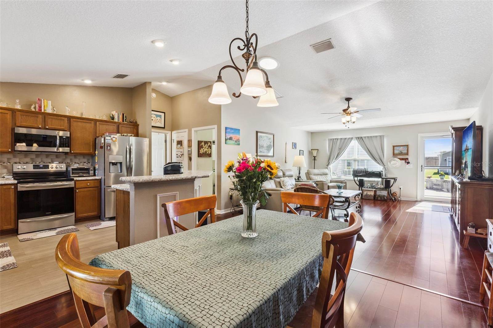 909 Abaco Path, The Villages, FL 32163