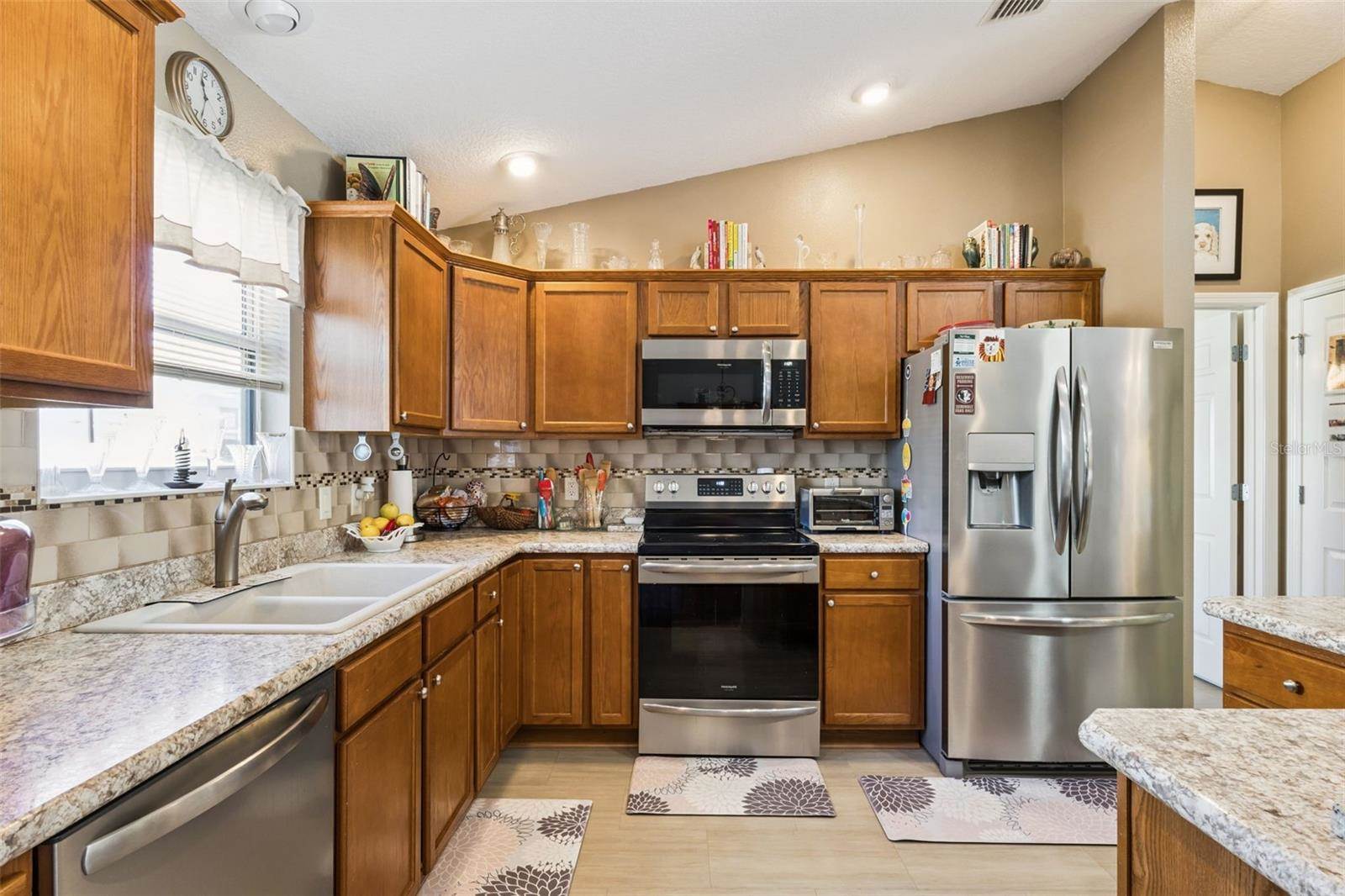 909 Abaco Path, The Villages, FL 32163