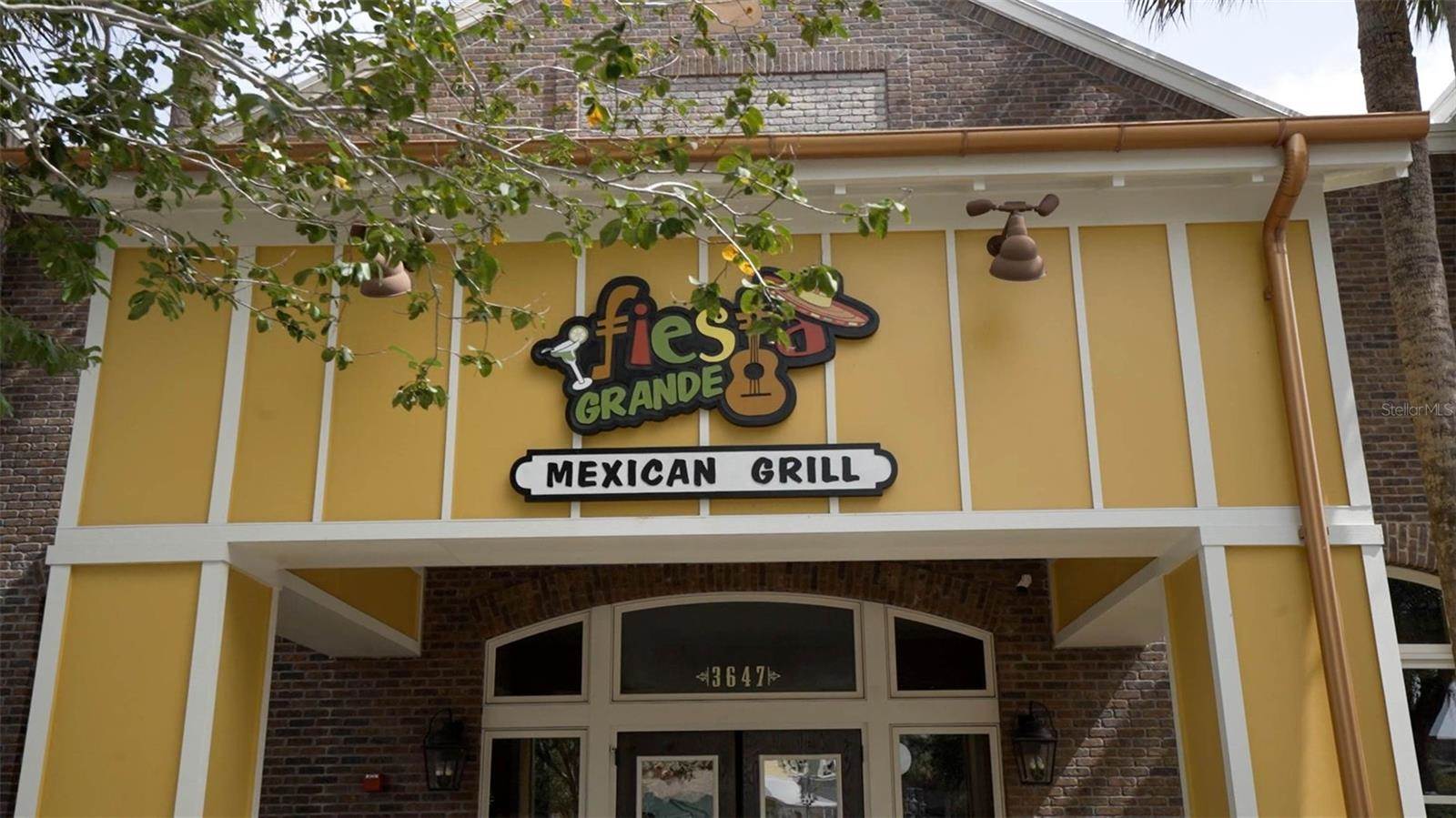 909 Abaco Path, The Villages, FL 32163