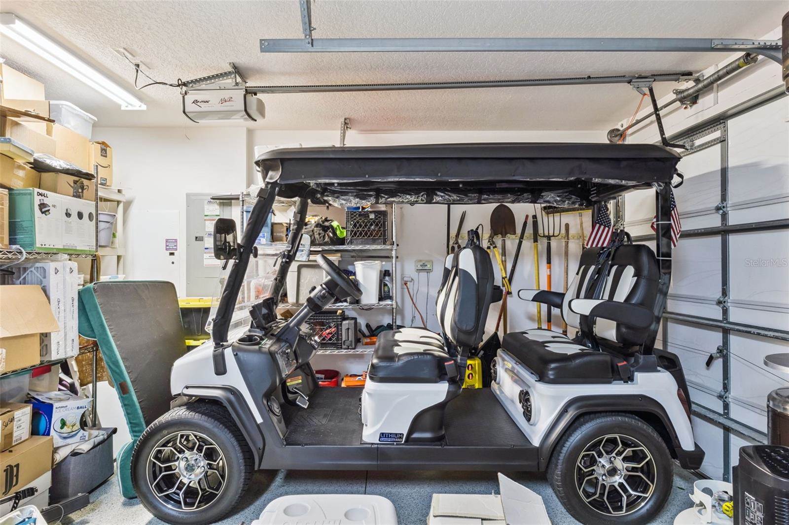 909 Abaco Path, The Villages, FL 32163