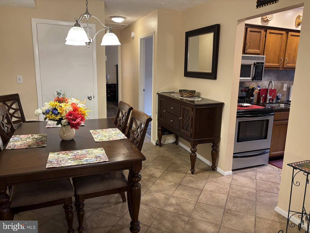 4220 Crystal Court, #3D, Hampstead, MD 21074