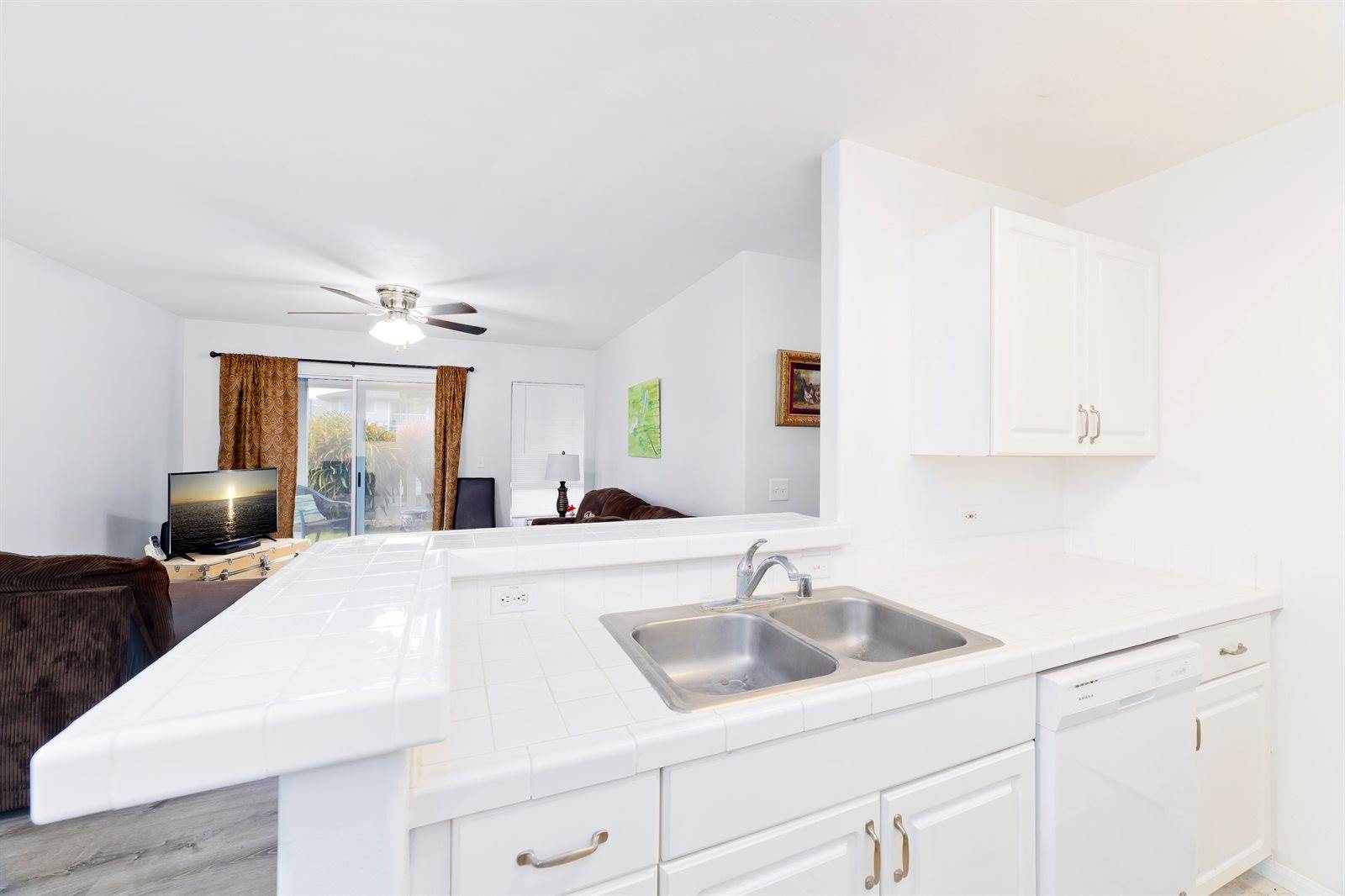 75-6081 Alii Dr, Kailua-Kona, HI 96740