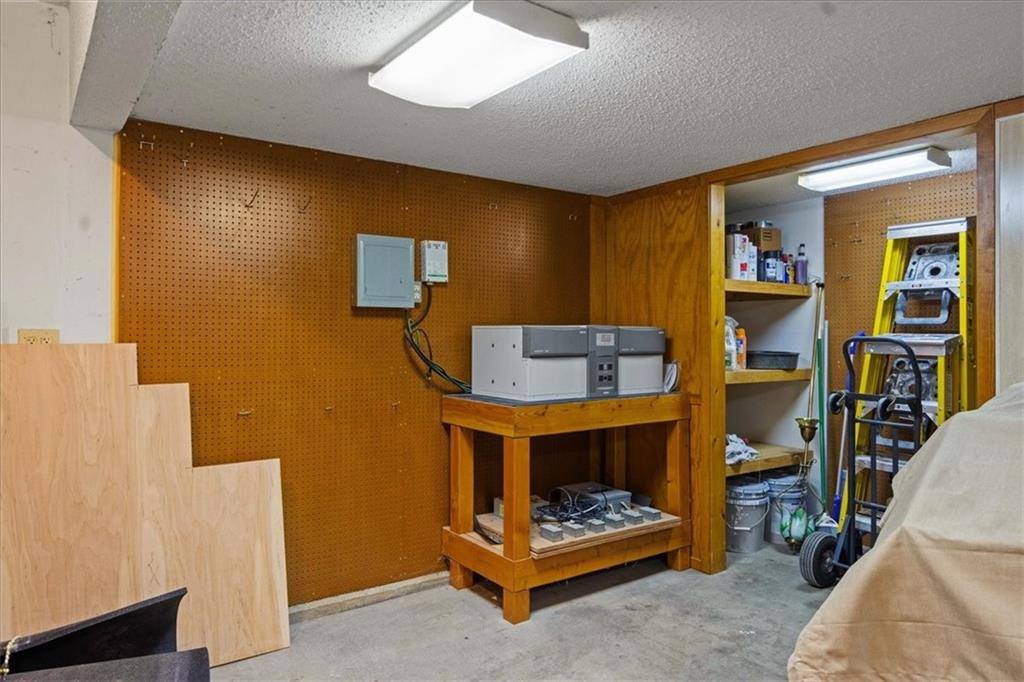 5408 Aminda Street, Shawnee, KS 66226