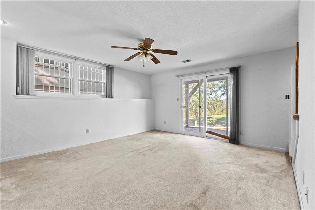 12516 East 86 Terrace, Kansas City, MO 64138