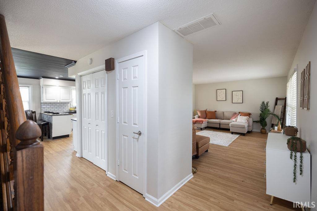 435 N Cherry Wood Lane, Muncie, IN 47304