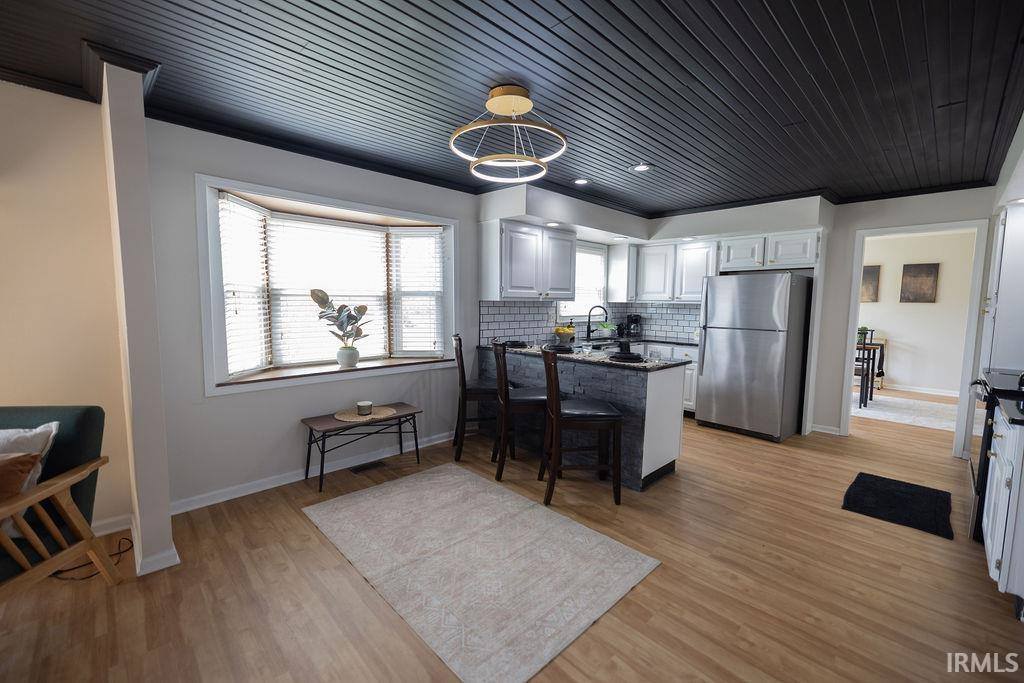 435 N Cherry Wood Lane, Muncie, IN 47304