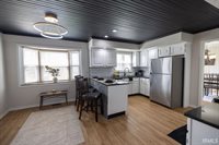 435 N Cherry Wood Lane, Muncie, IN 47304