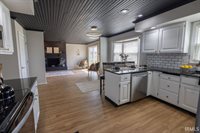 435 N Cherry Wood Lane, Muncie, IN 47304