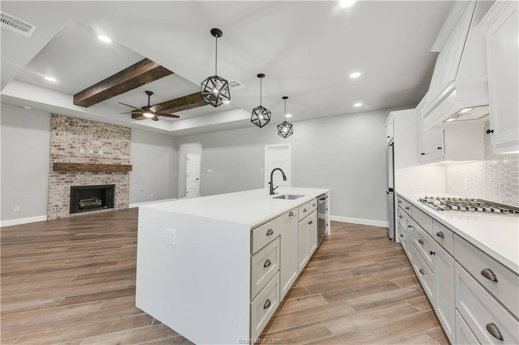 3013 Teller Drive, Bryan, TX 77808