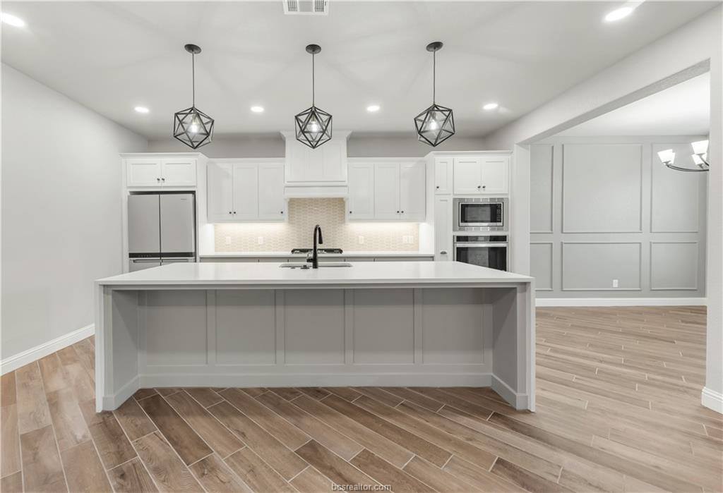 3013 Teller Drive, Bryan, TX 77808