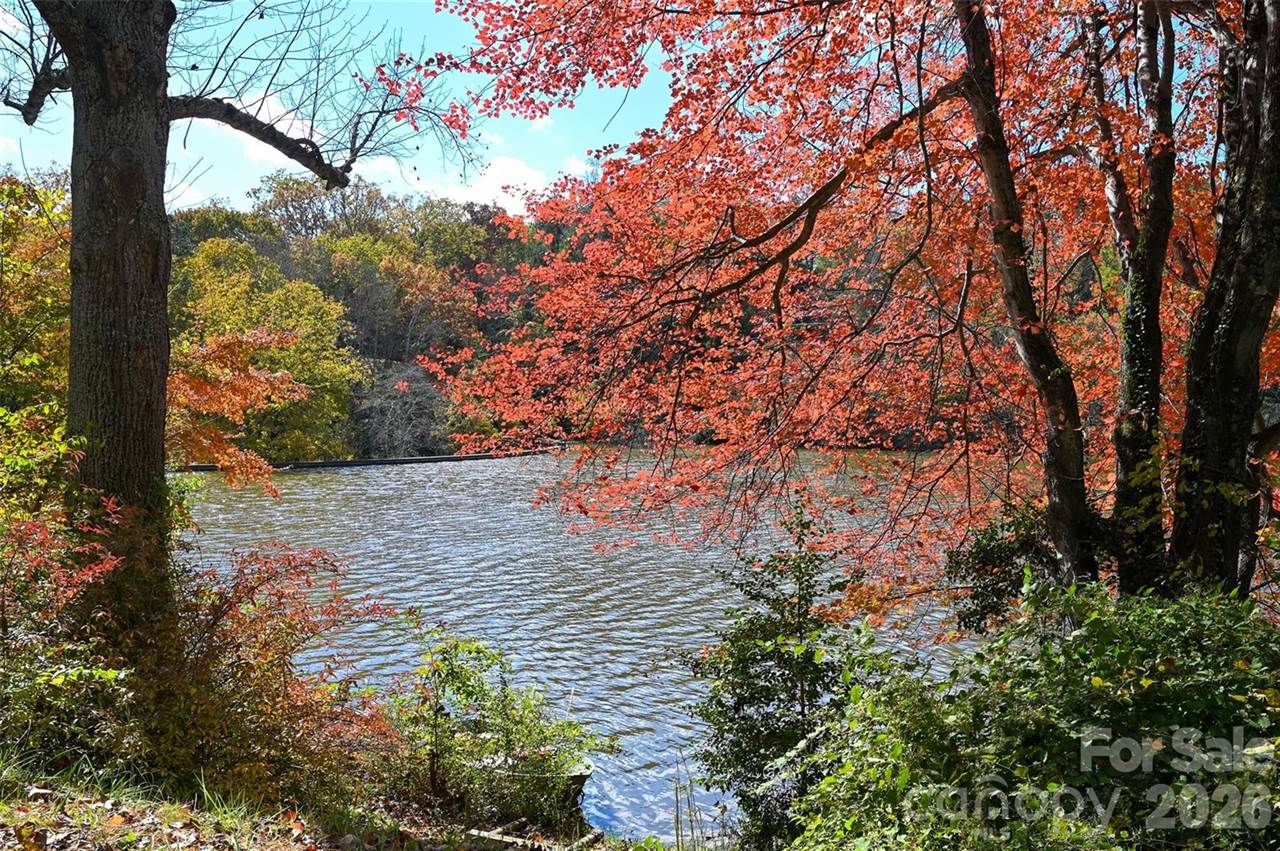 22 East Shore Drive, Asheville, NC 28805