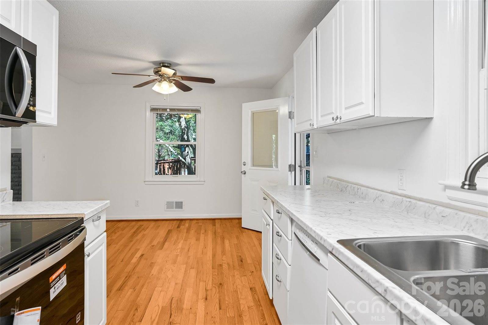 22 East Shore Drive, Asheville, NC 28805