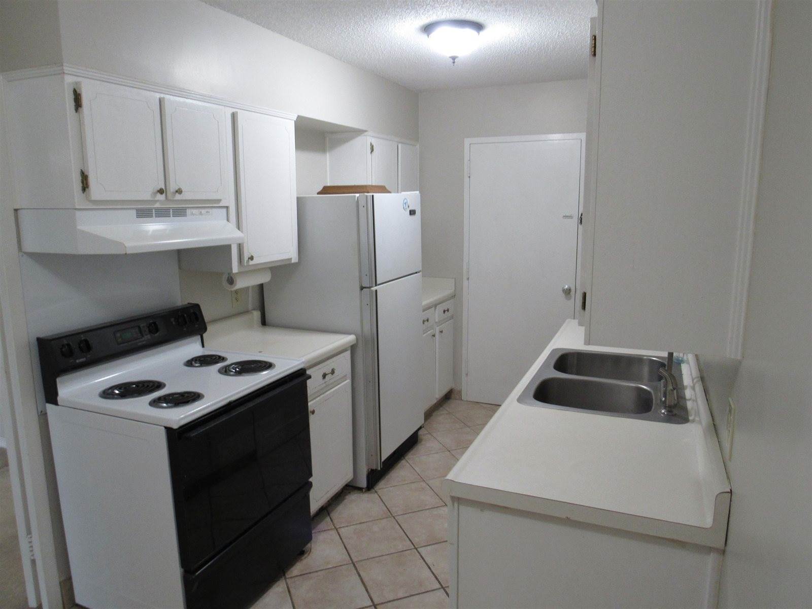 3080 Walnut Grove Rd, Memphis, TN 38111