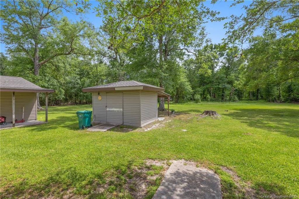 2861 Delta Downs Drive, Vinton, LA 70668