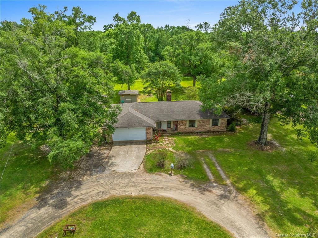 2861 Delta Downs Drive, Vinton, LA 70668