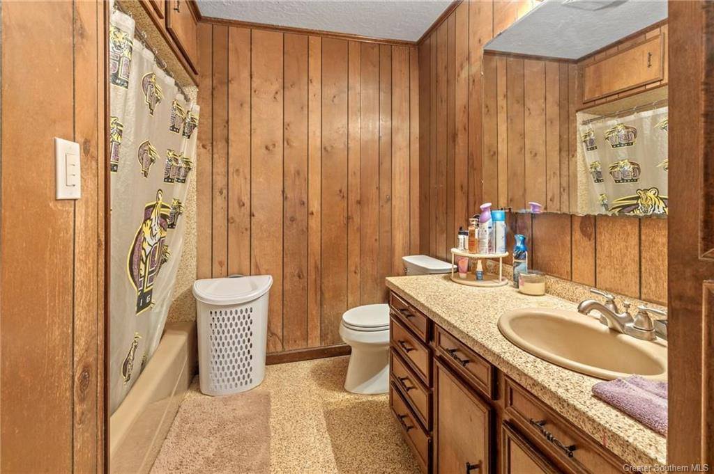 2861 Delta Downs Drive, Vinton, LA 70668